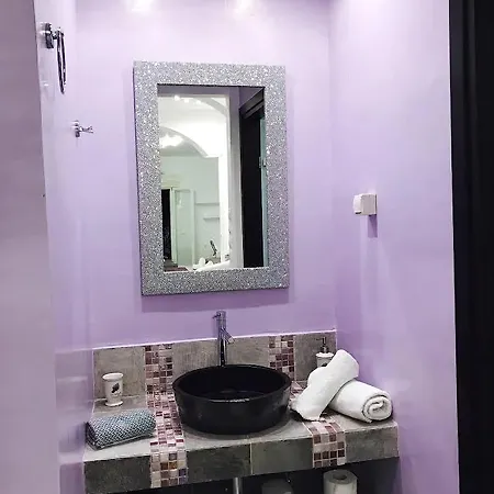 Queen Boutique Guest house
