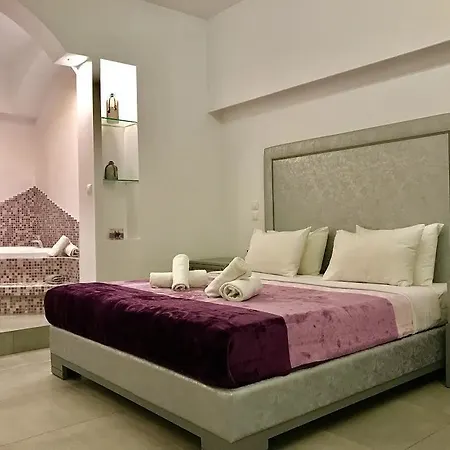 Queen Boutique Mykonos Town