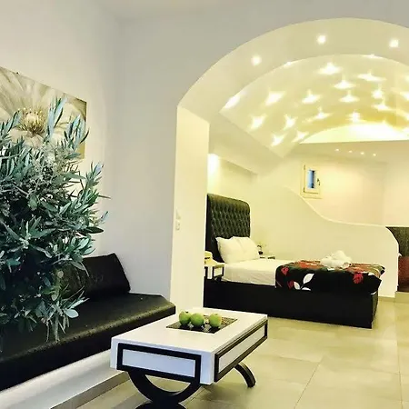 Queen Boutique Mykonos Town